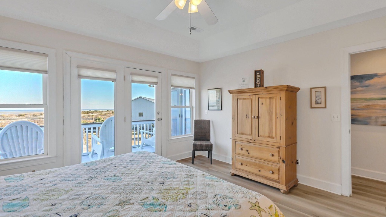 Photo of Bedroom in Oceanmarsh Subdivision