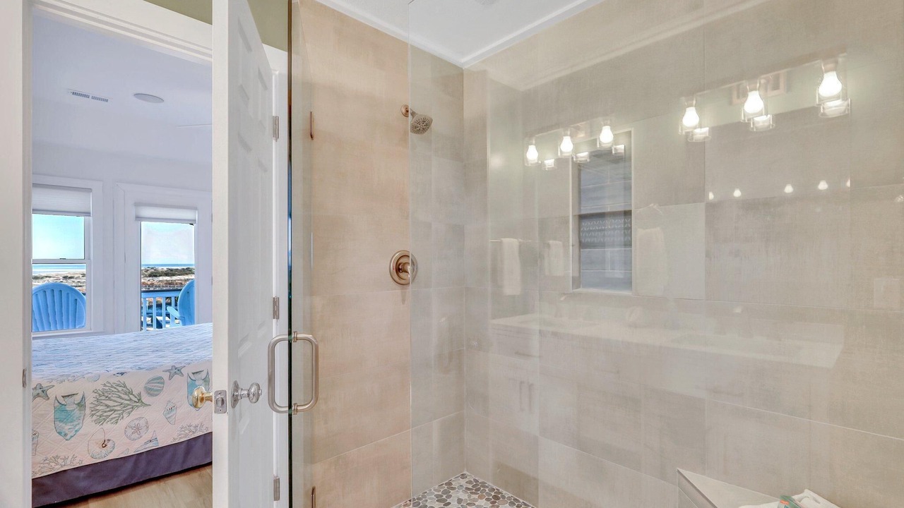 Photo of Bathroom in Oceanmarsh Subdivision