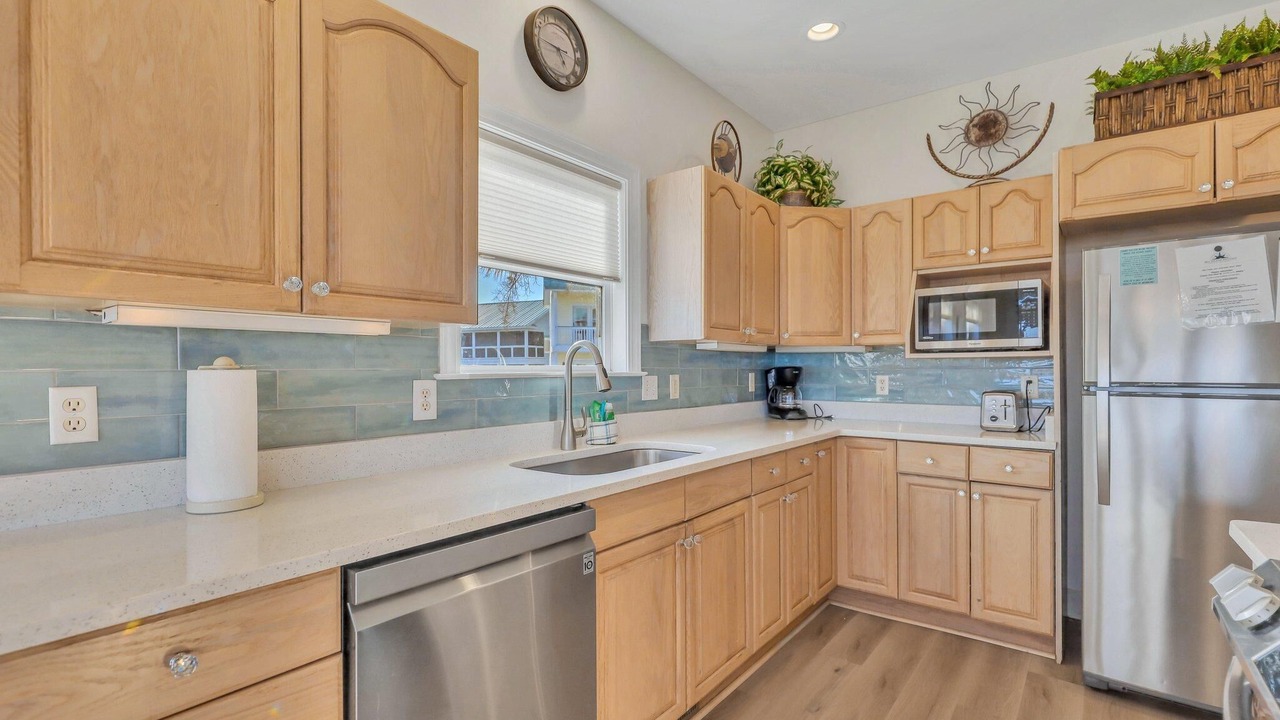 Photo of Kitchen in Oceanmarsh Subdivision