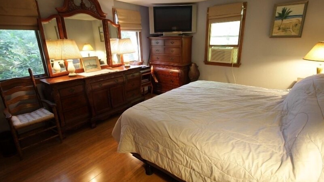 Photo of Bedroom in East Orleans