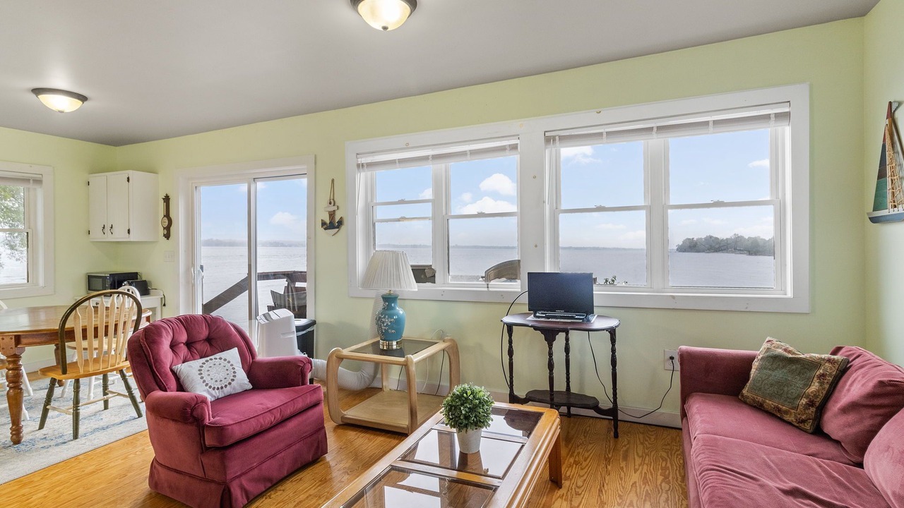Photo of Livingroom in Town of Oswegatchie