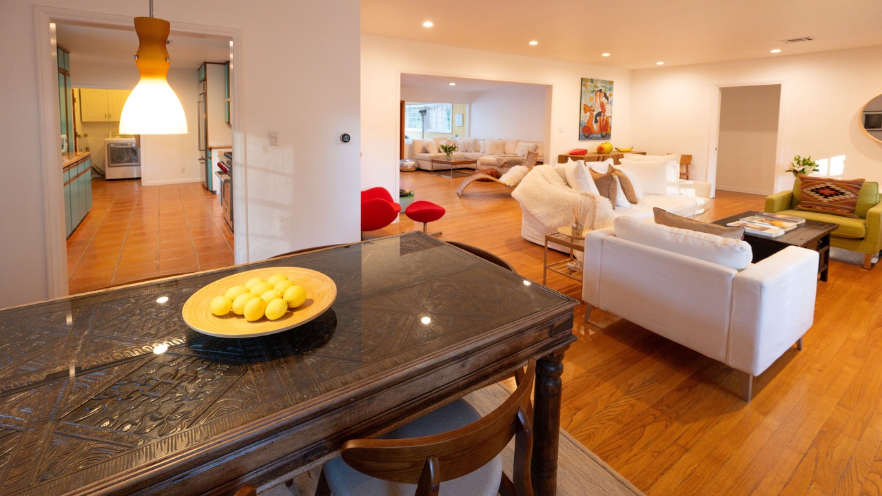 Photo of Bedroom in Woodland Hills