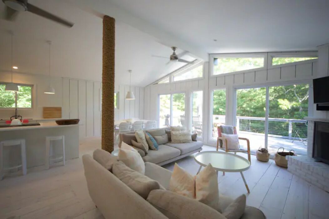 Photo of Livingroom in Springs