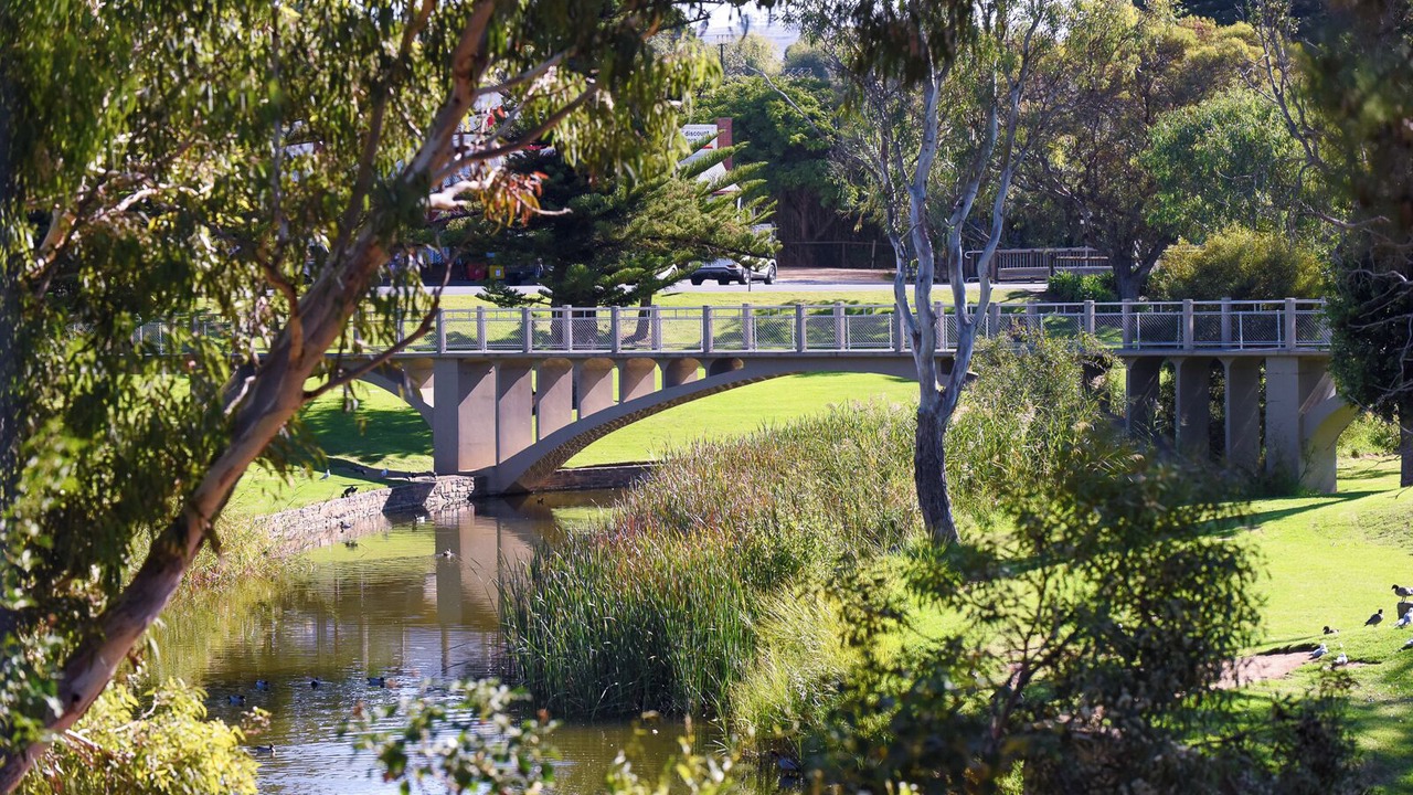 Photo of Others in Bremer