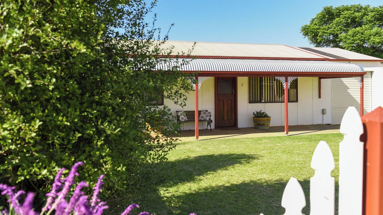 Photo of Others in Bremer