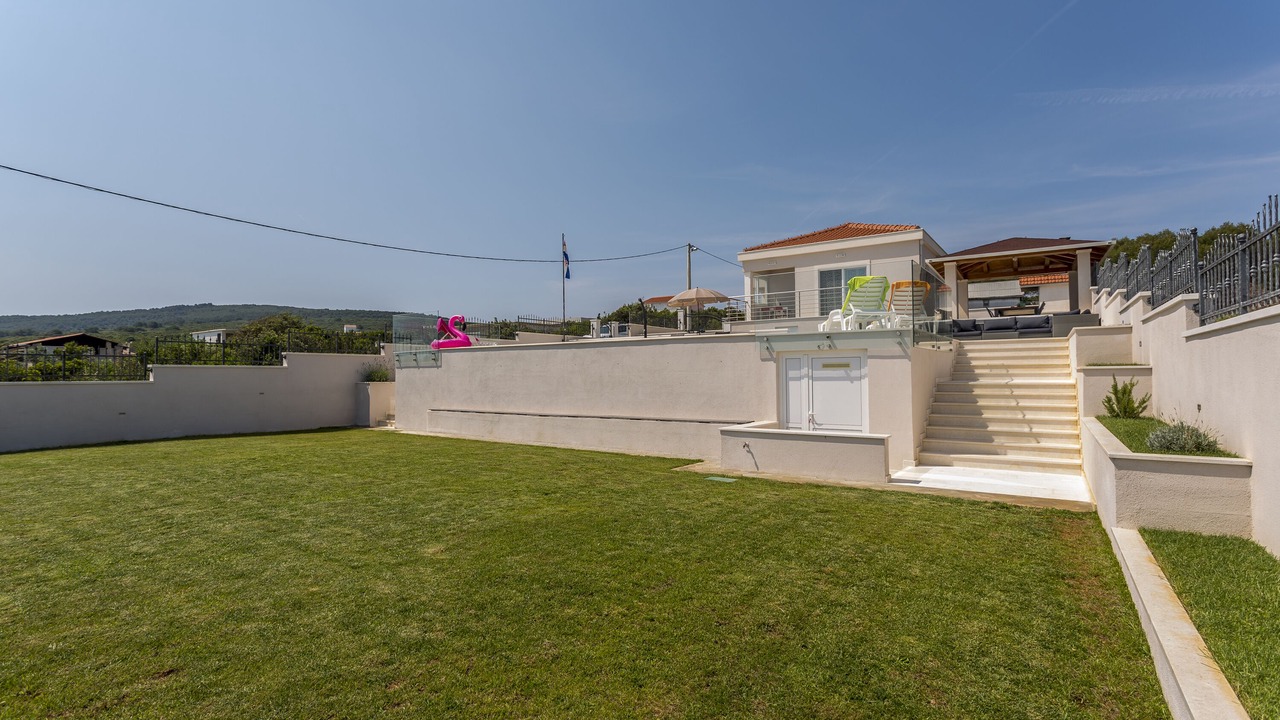 Photo of Outdoor in Necujam