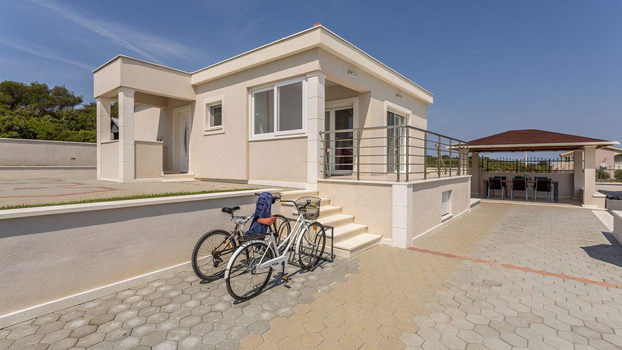Photo of Outdoor in Necujam