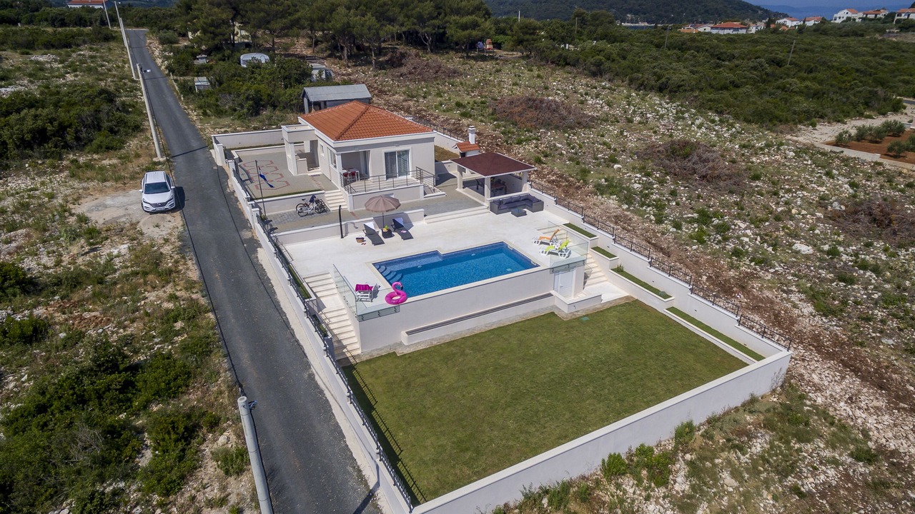 Photo of Outdoor in Necujam