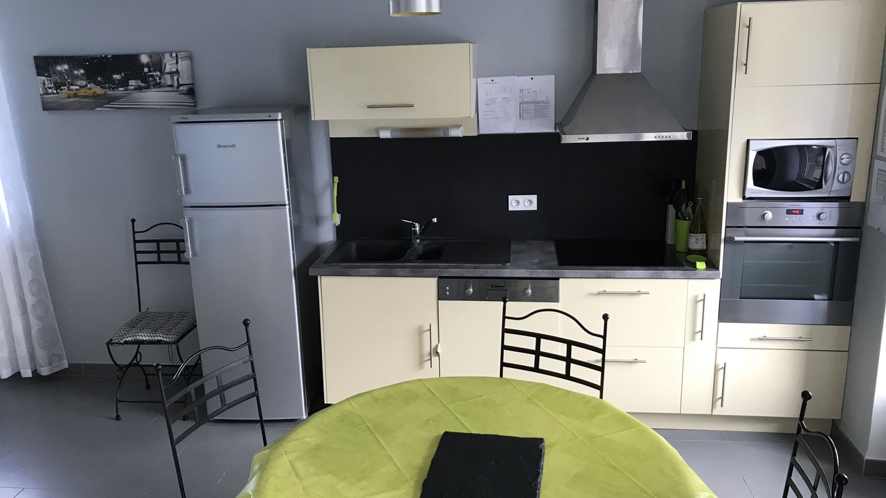 Photo of Kitchen in Saint-Broladre