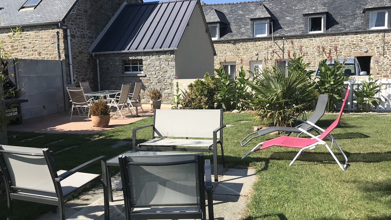 Photo of Outdoor in Saint-Broladre
