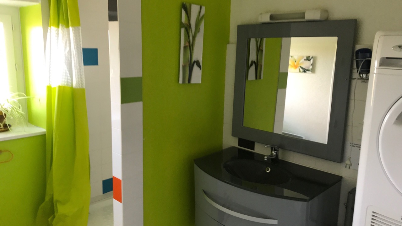 Photo of Bathroom in Saint-Broladre