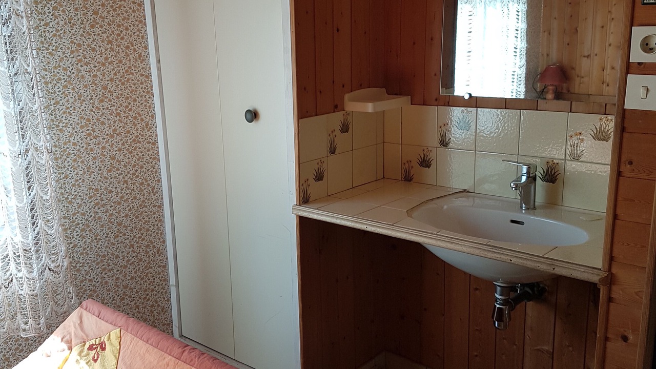 Photo of Bathroom in Lyaud