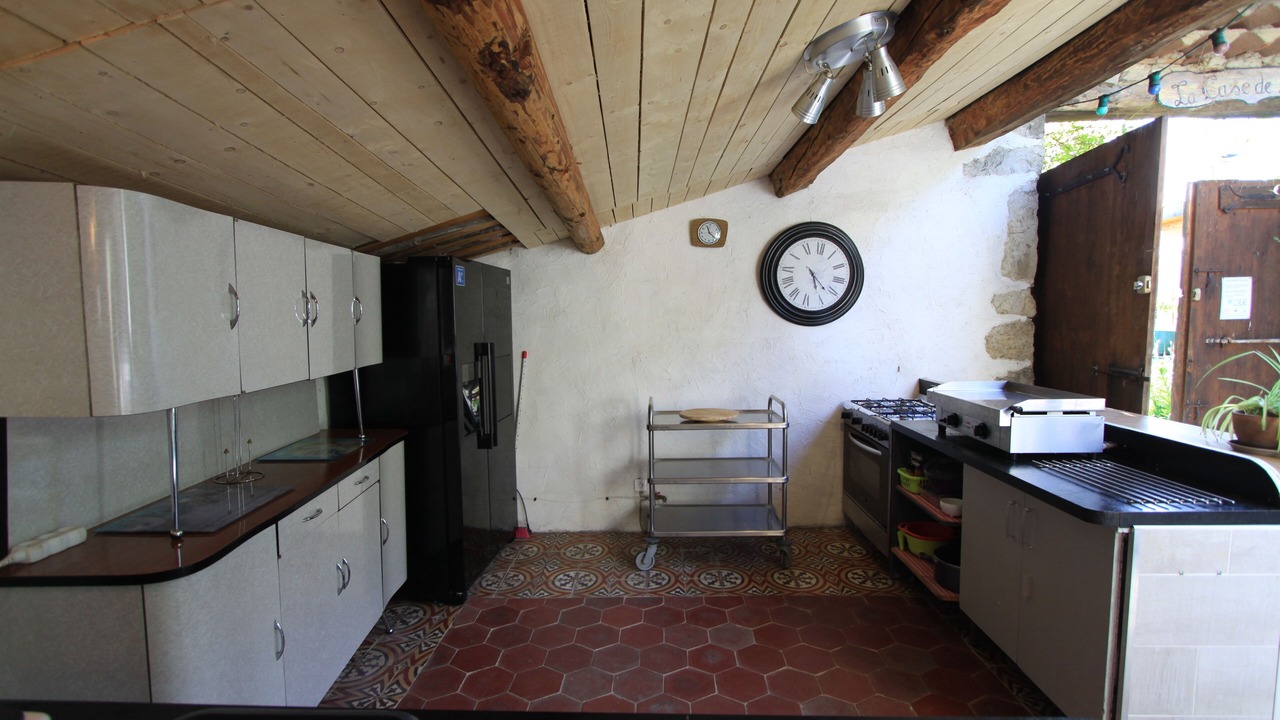 Photo of Kitchen in Saint Alban Auriolles