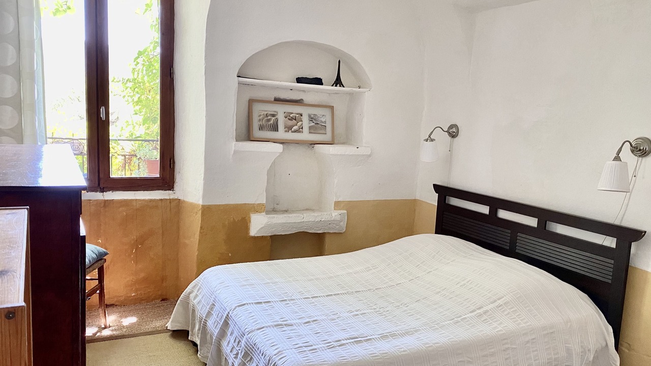 Photo of Bedroom in Saint Alban Auriolles