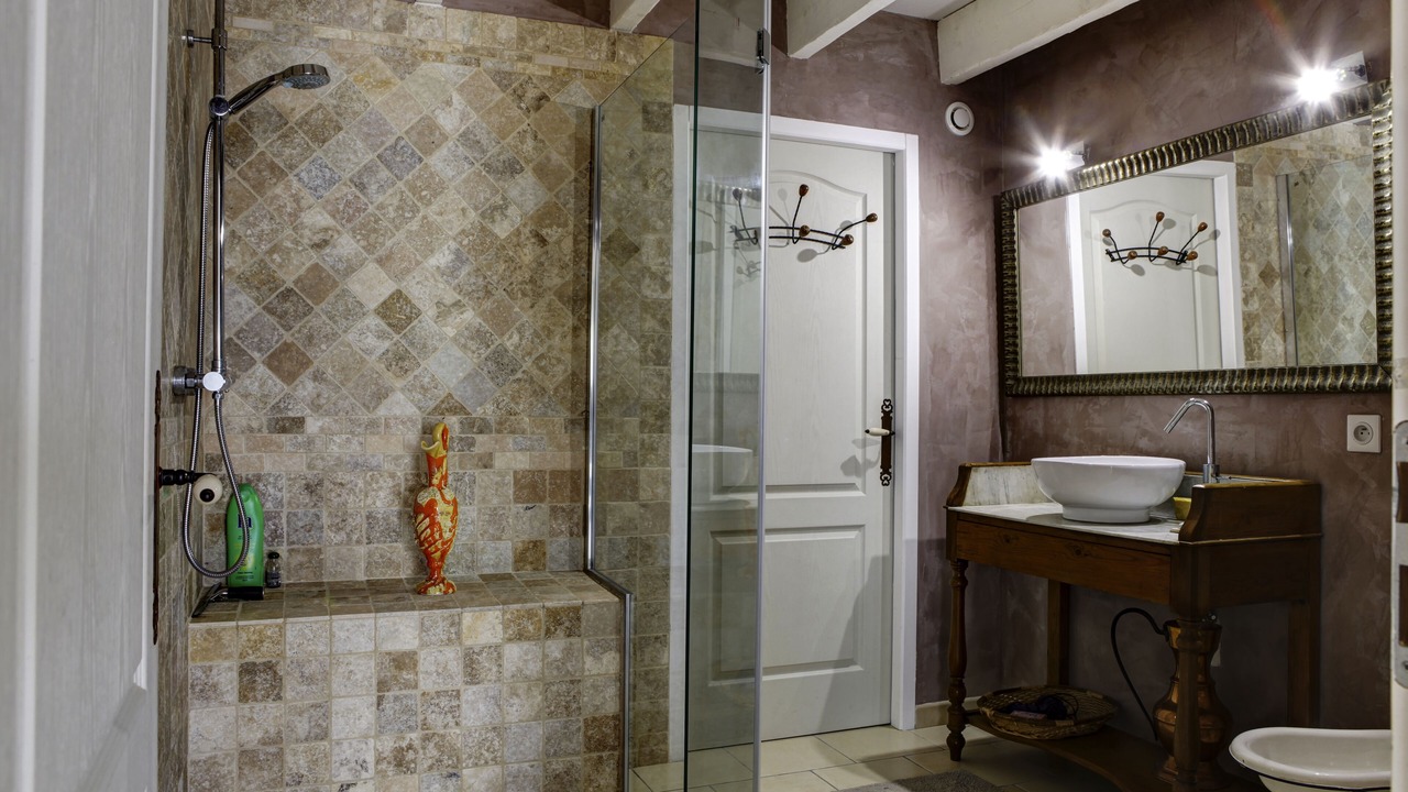 Photo of Bathroom in Les Artigues-de-Lussac