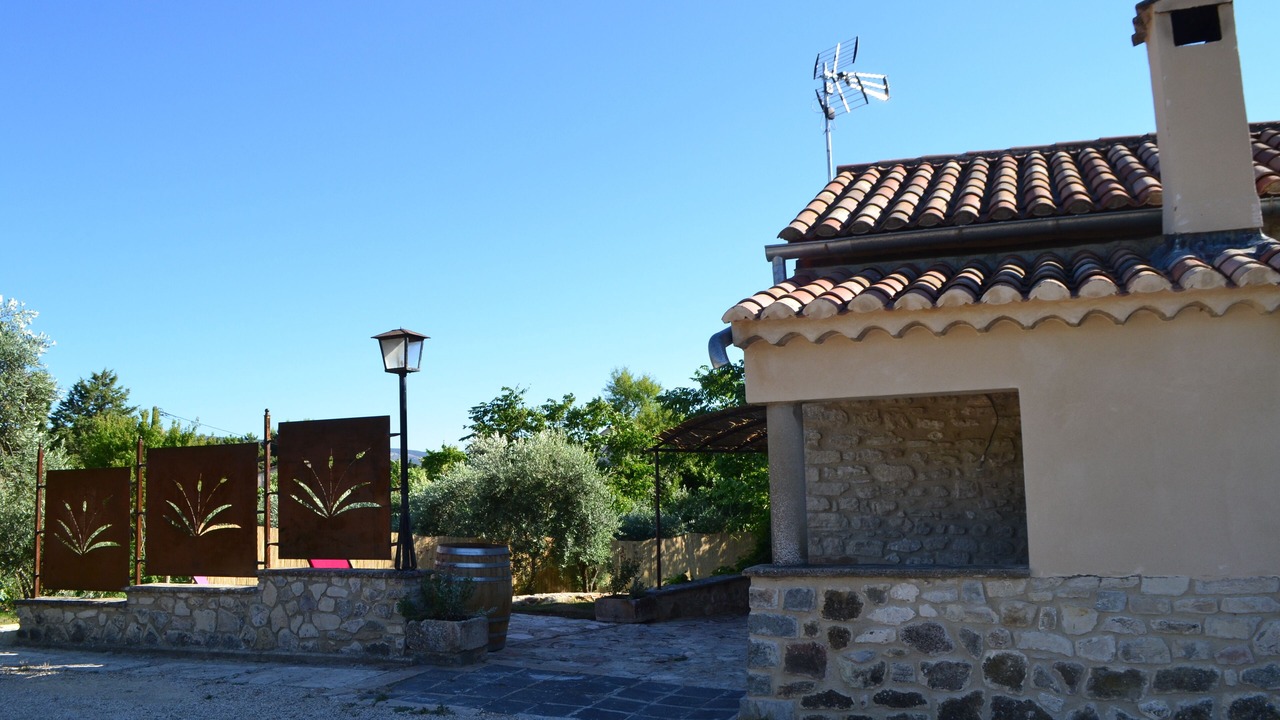 Photo of Outdoor in Lagnes