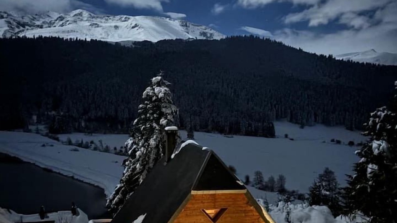 Photo of Outdoor in Campan