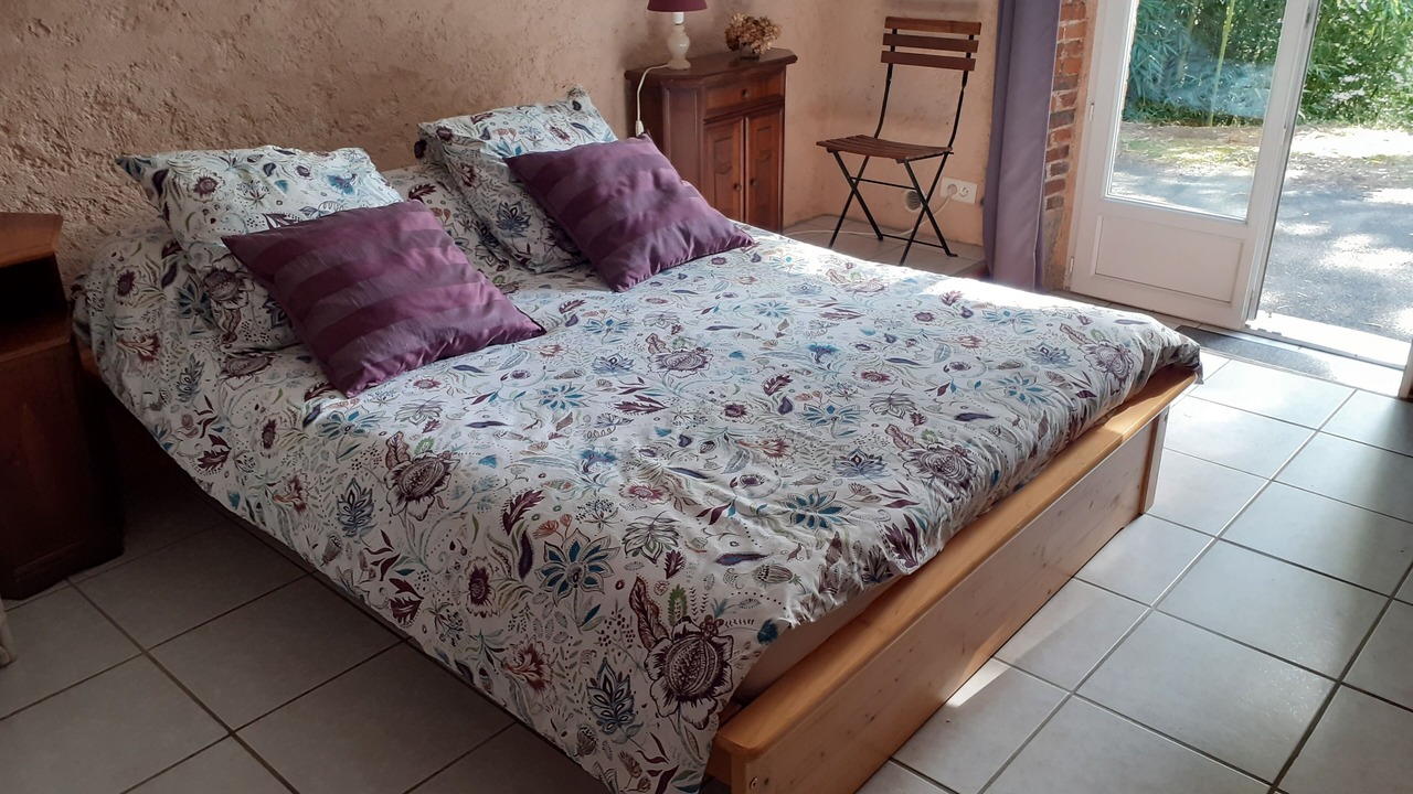 Photo of Bedroom in Livinhac-le-Haut