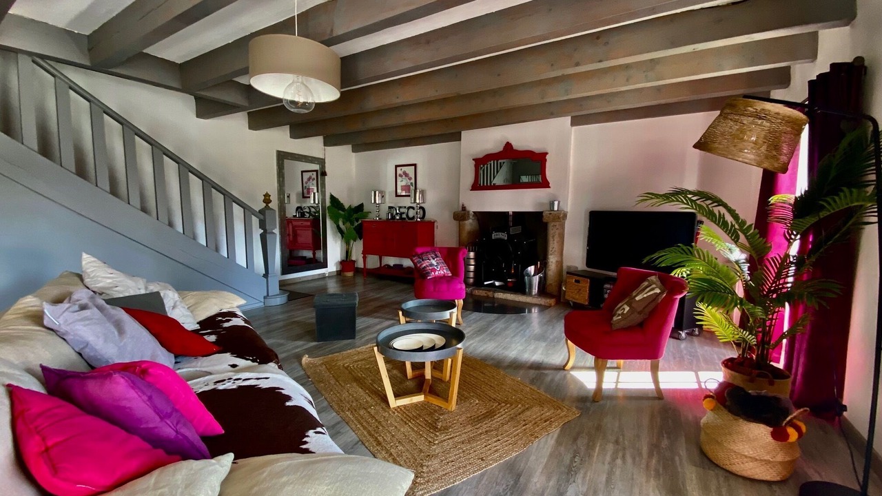 Photo of Livingroom in Saint-Jacques-des-Blats