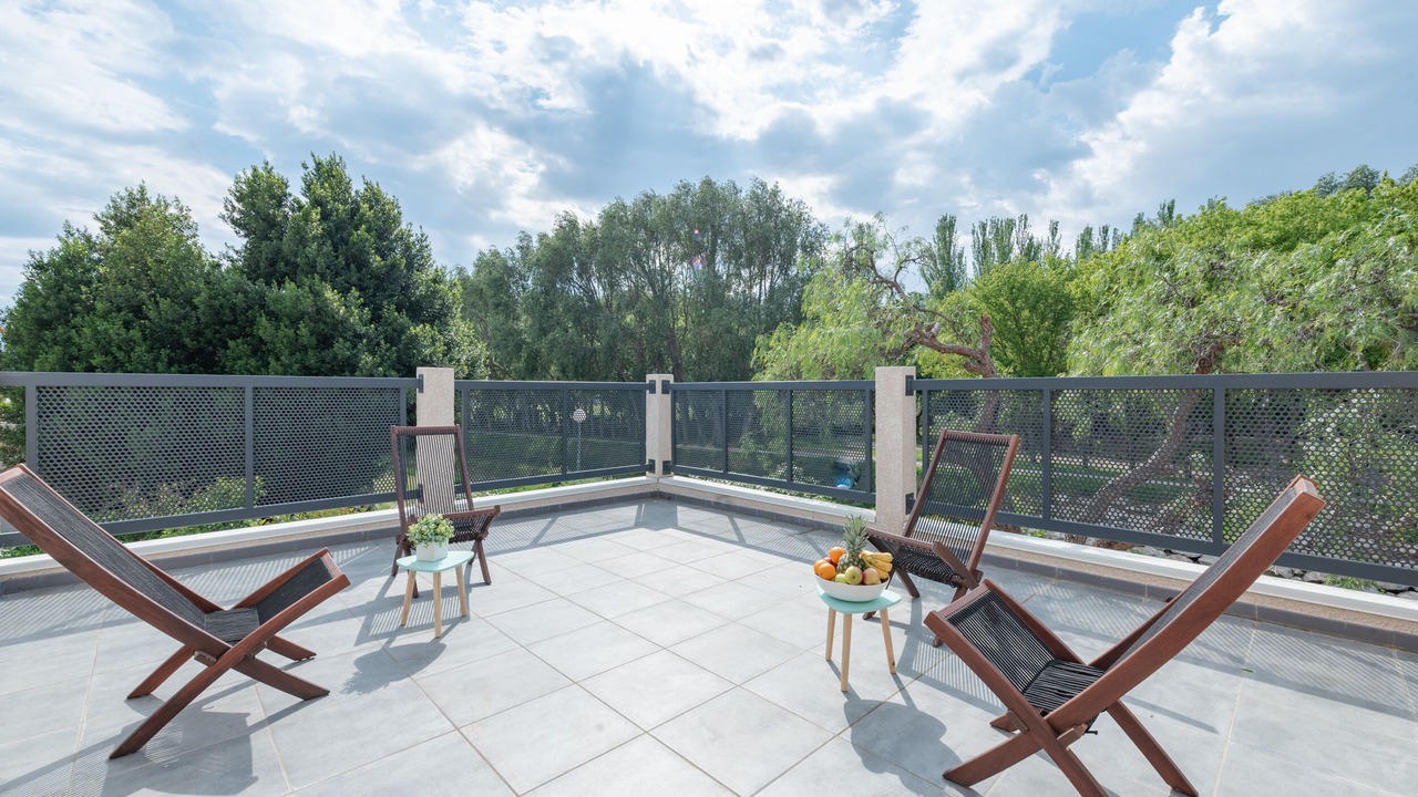 Photo of Patio Balcony in Bompas