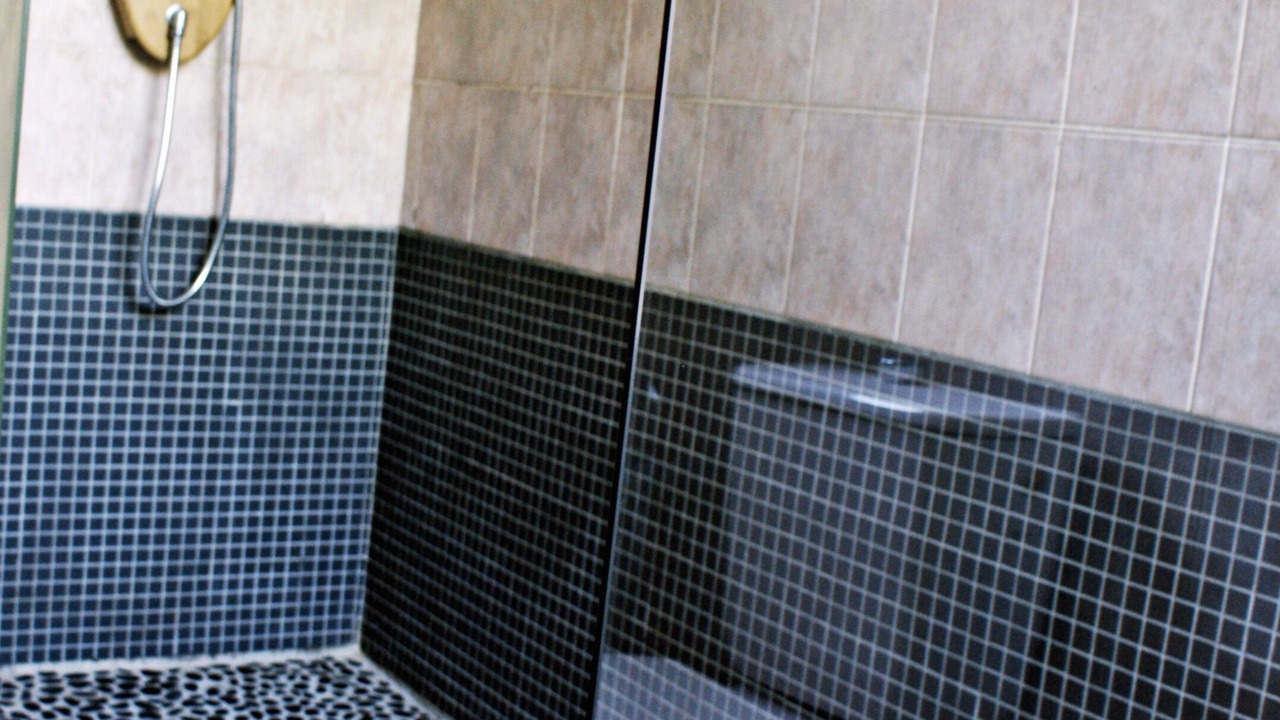 Photo of Bathroom in Ploneour-Lanvern