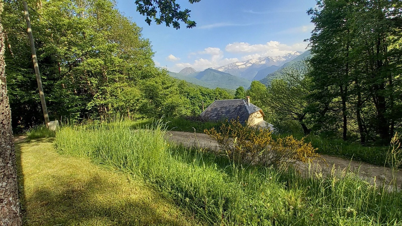 Photo of Outdoor in Erce