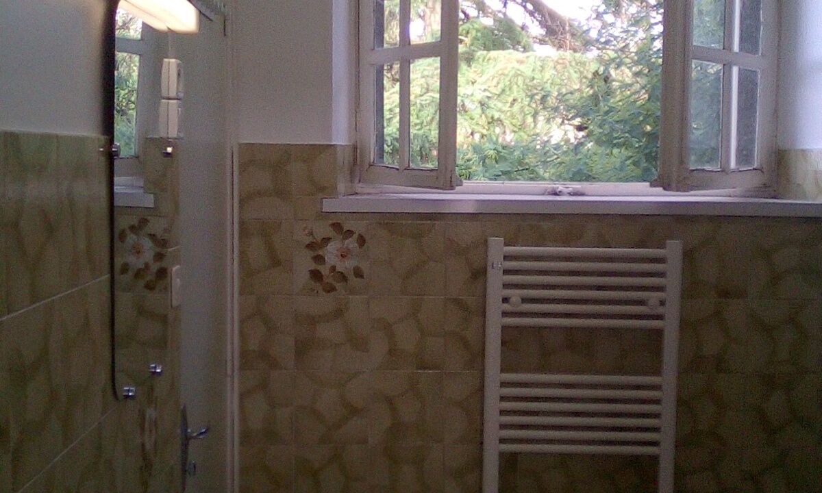 Photo of Bathroom in Reaumur