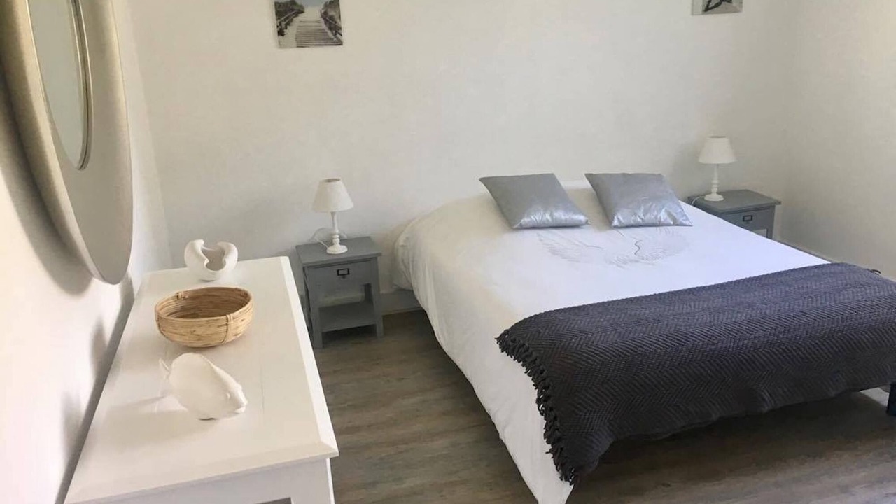 Photo of Bedroom in Sene