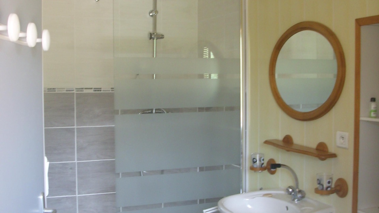 Photo of Bathroom in Plasne