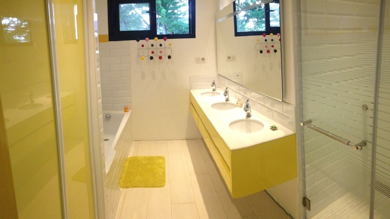 Photo of Bathroom in Surzur