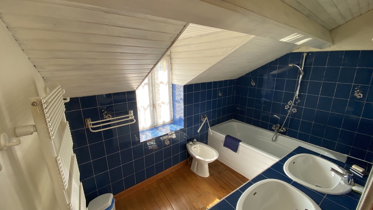 Photo of Bathroom in Goujounac