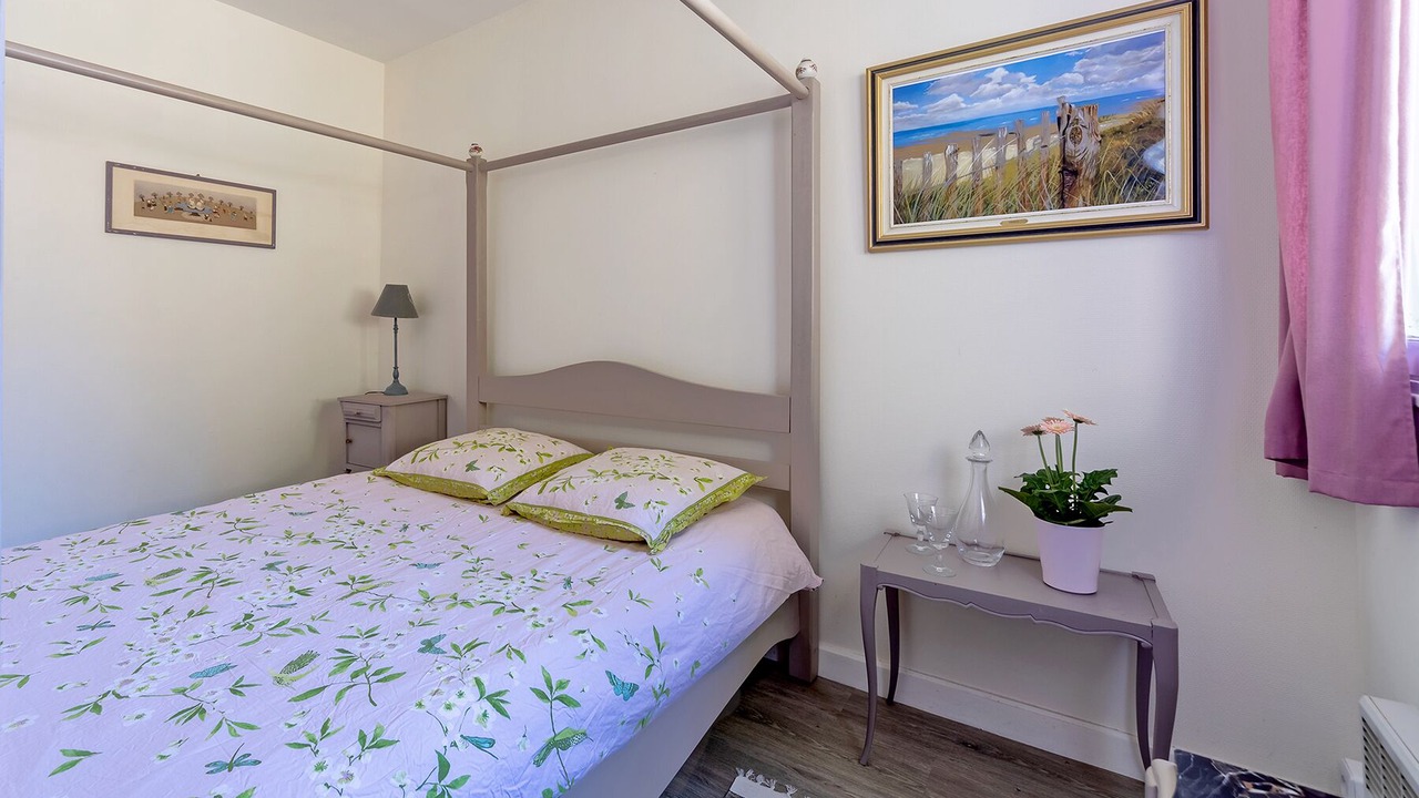 Photo of Bedroom in Le Port