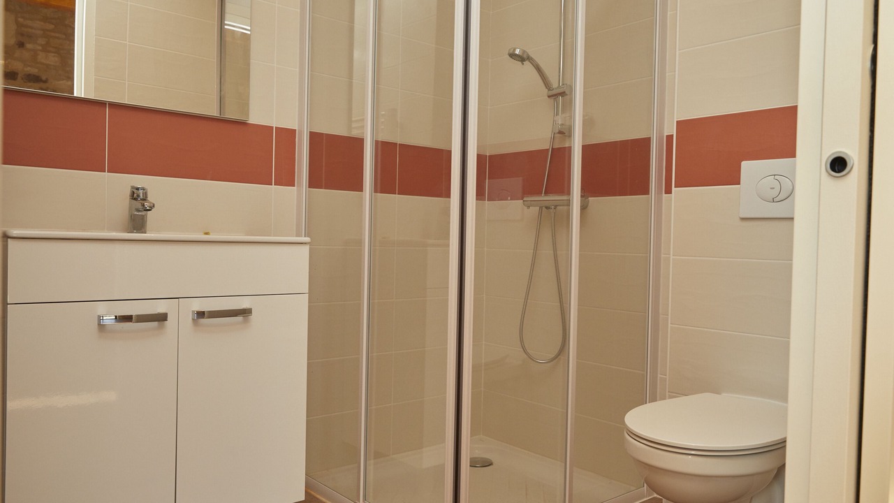 Photo of Bathroom in Frayssinet-le-Gelat