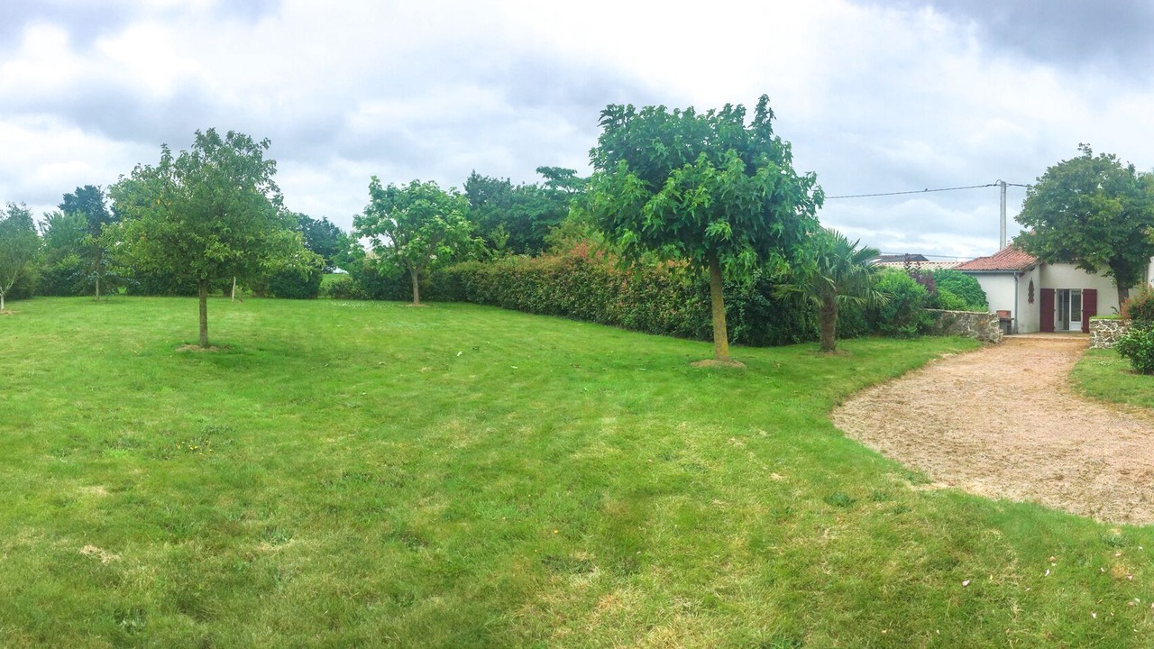 Photo of Outdoor in Montfaucon-Montigne
