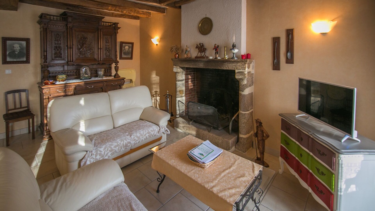 Photo of Livingroom in Montfaucon-Montigne