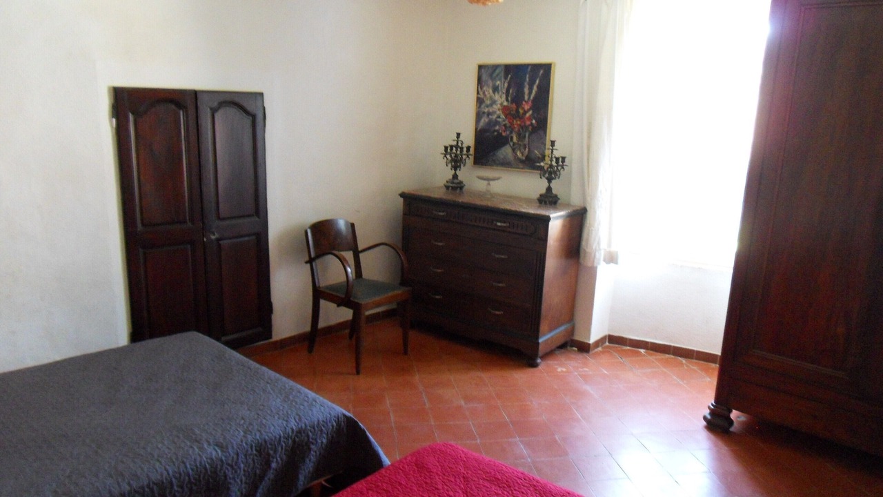 Photo of Bedroom in Vailhan