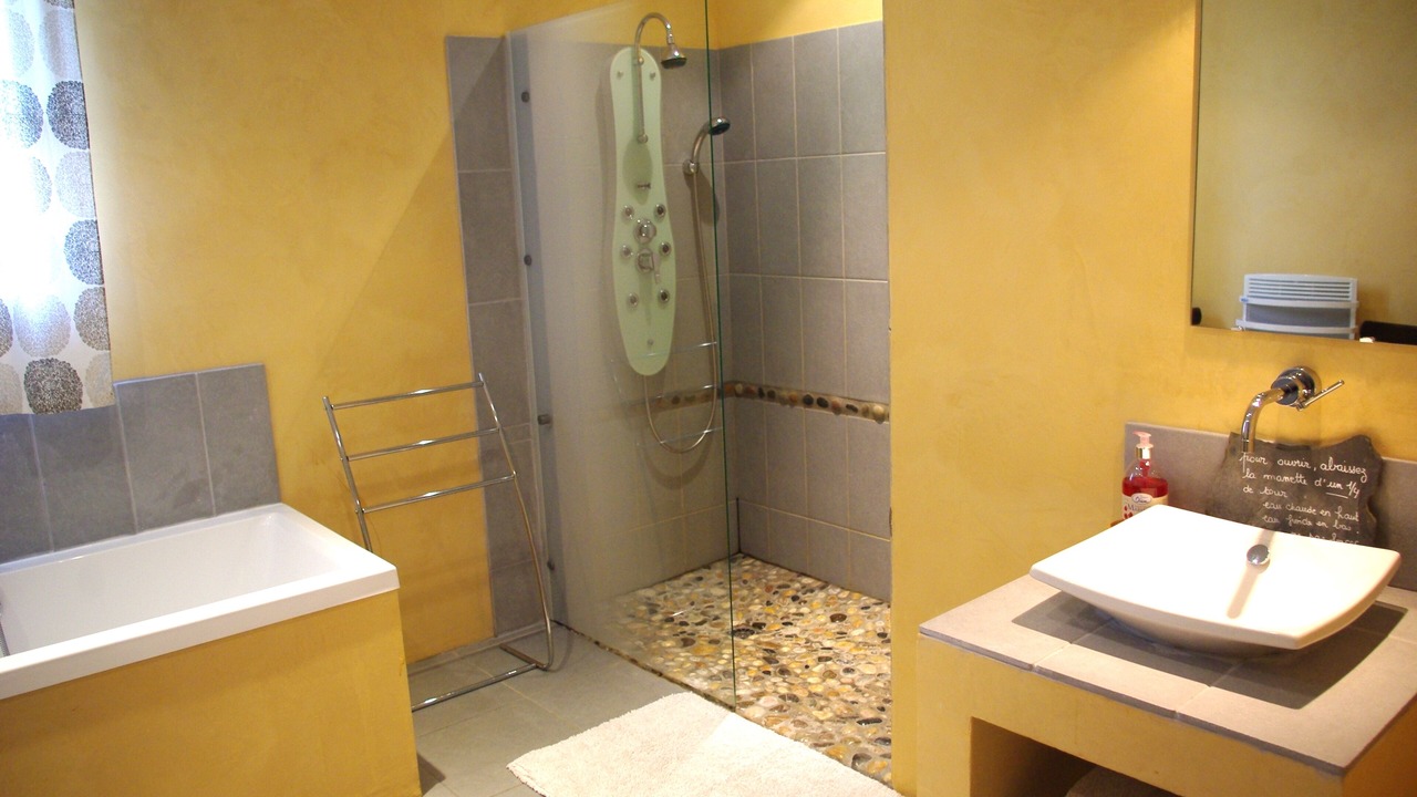 Photo of Bathroom in Saint-Leon