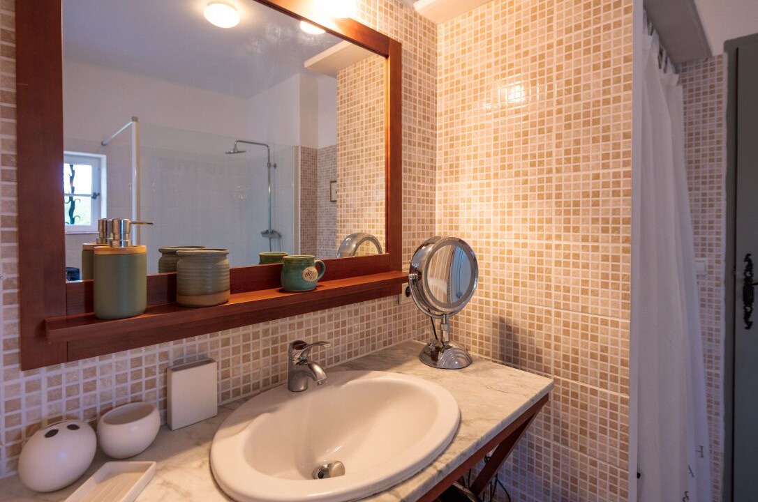 Photo of Bathroom in Orthoux-Serignac-Quilhan
