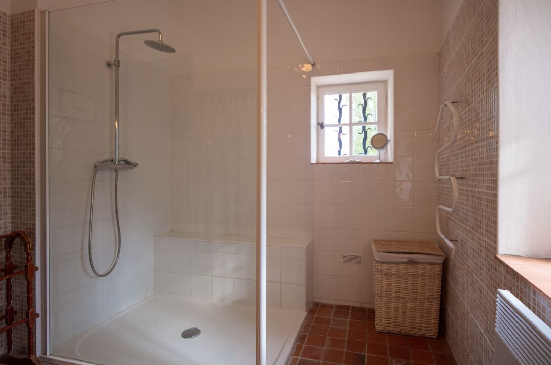 Photo of Bathroom in Orthoux-Serignac-Quilhan