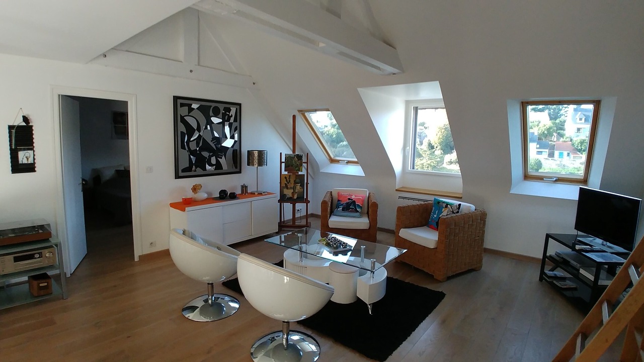 Photo of Bedroom in Doelan