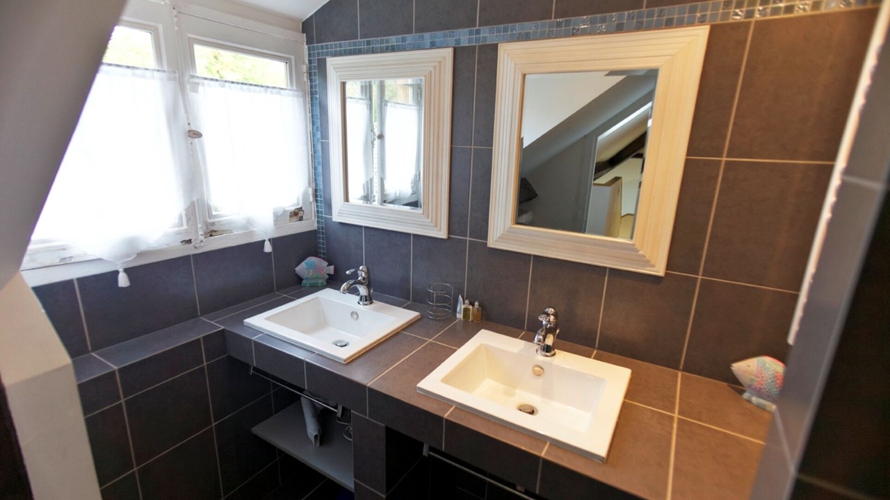 Photo of Bathroom in Paley