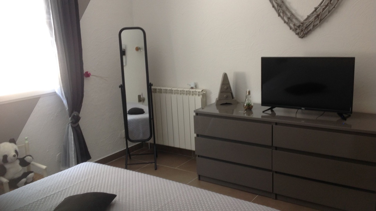Photo of Bedroom in Saint-Laurent-La-Vernede