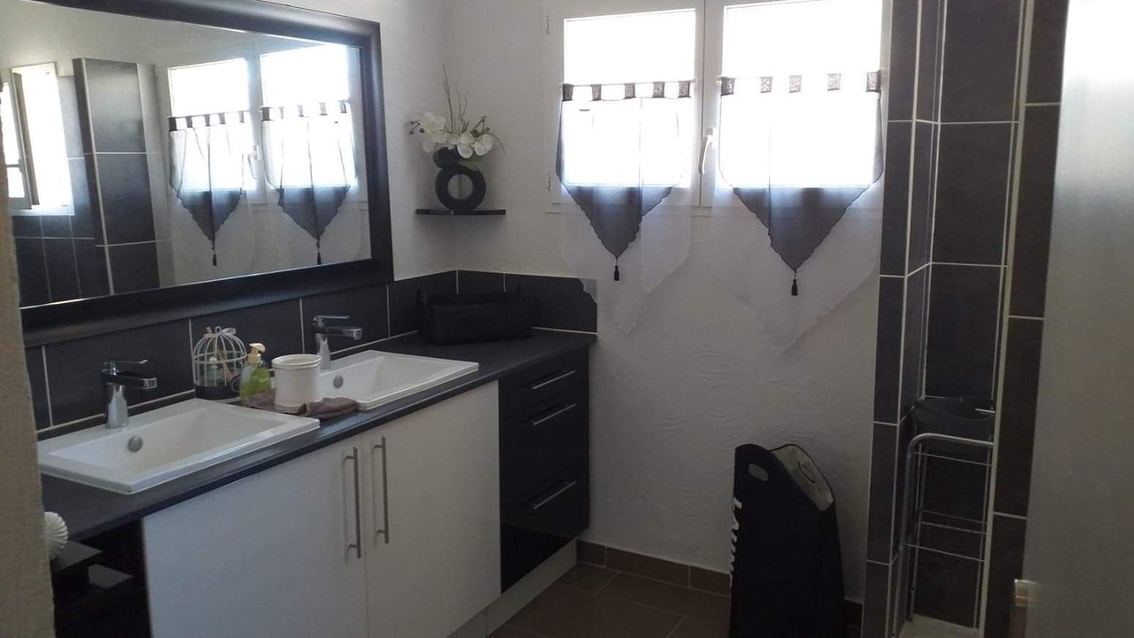 Photo of Bathroom in Saint-Laurent-La-Vernede