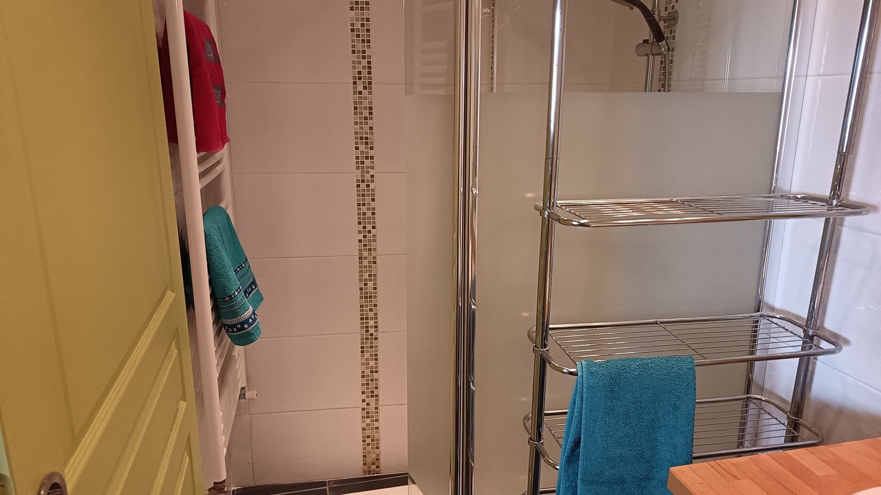 Photo of Bathroom in La Croix-en-Touraine