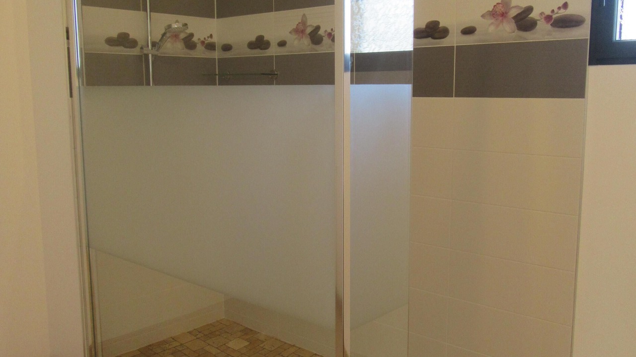 Photo of Bathroom in Longueil