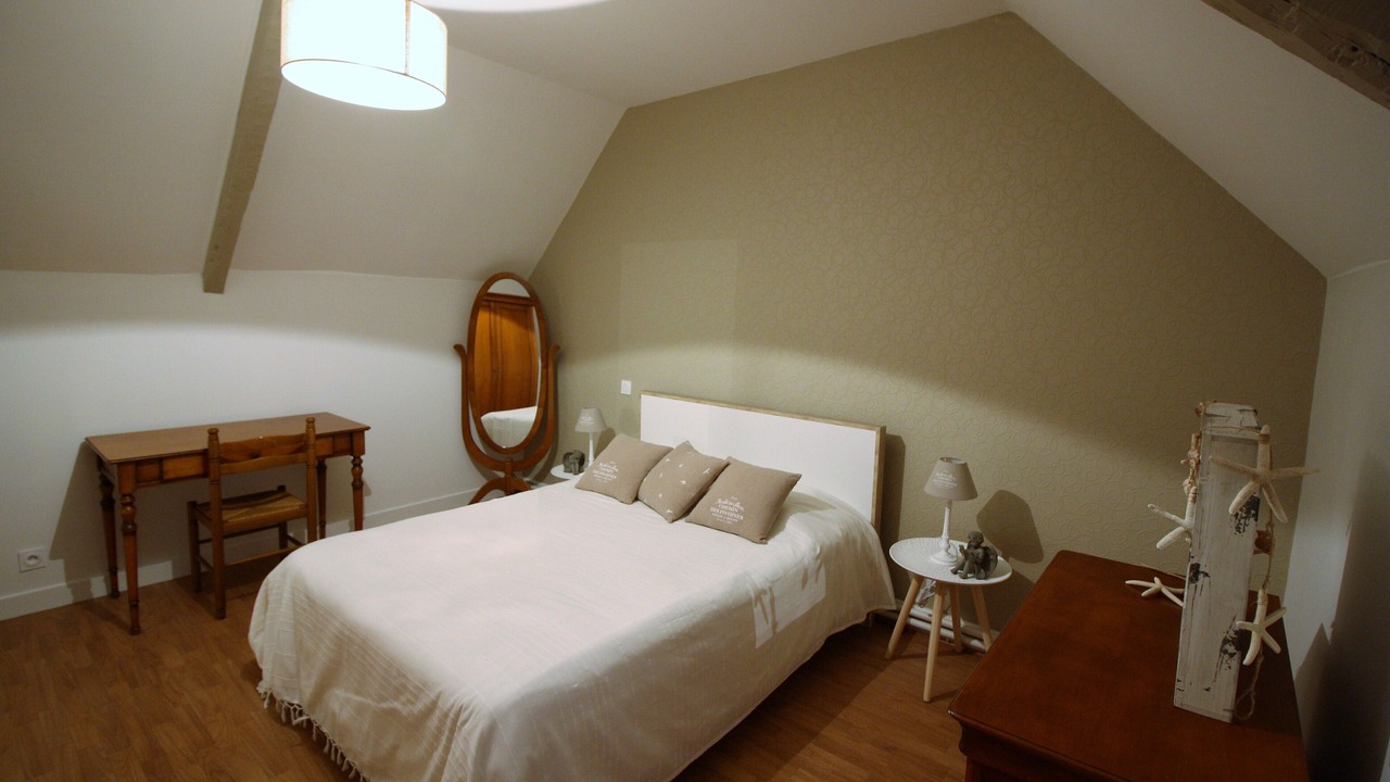 Photo of Bedroom in Le Minihic-sur-Rance