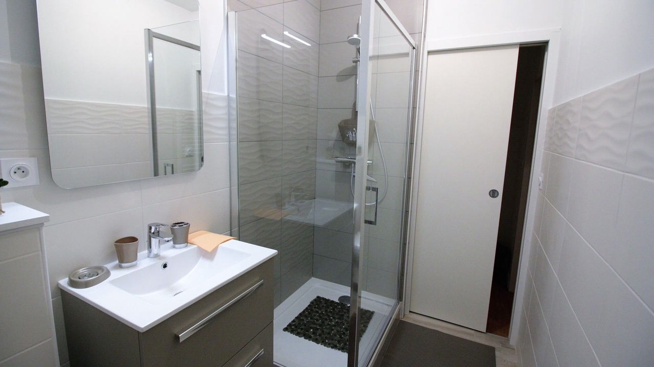 Photo of Bathroom in Le Minihic-sur-Rance