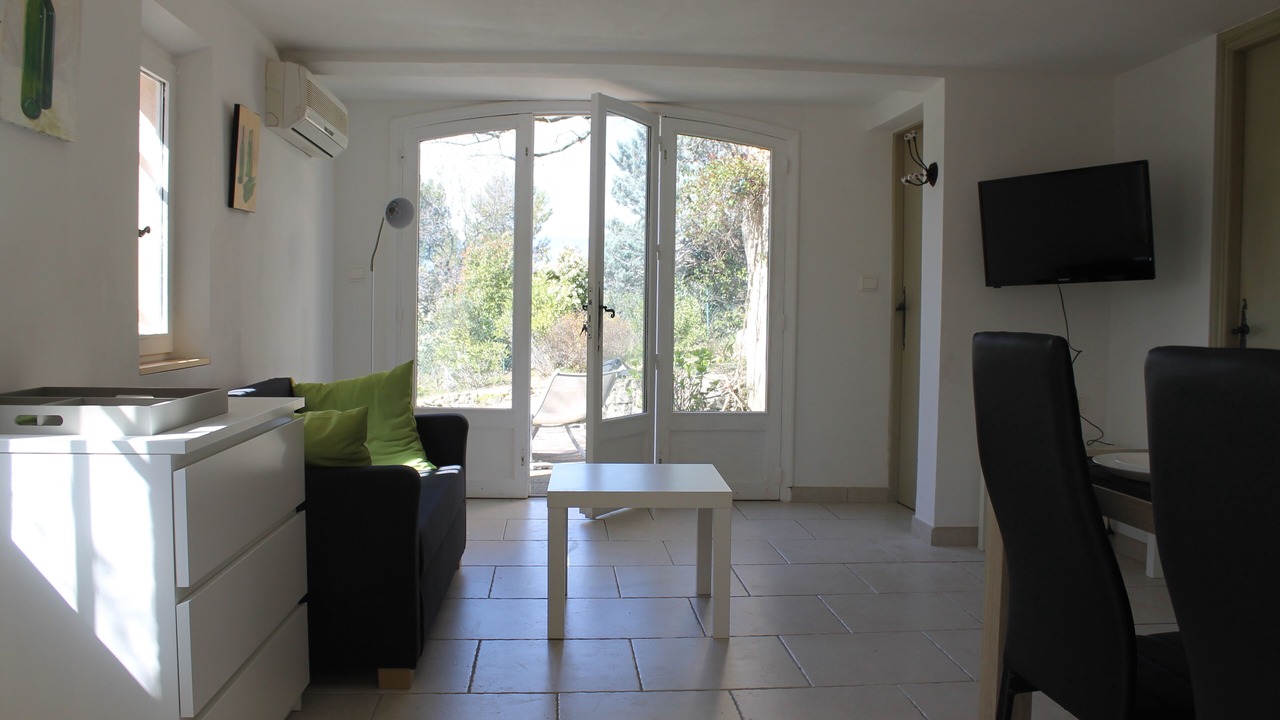Photo of Livingroom in Saint-Paul-en-Foret
