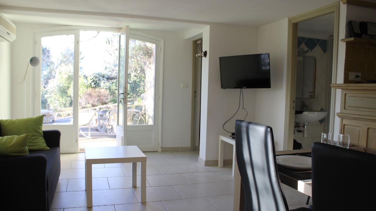 Photo of Livingroom in Saint-Paul-en-Foret
