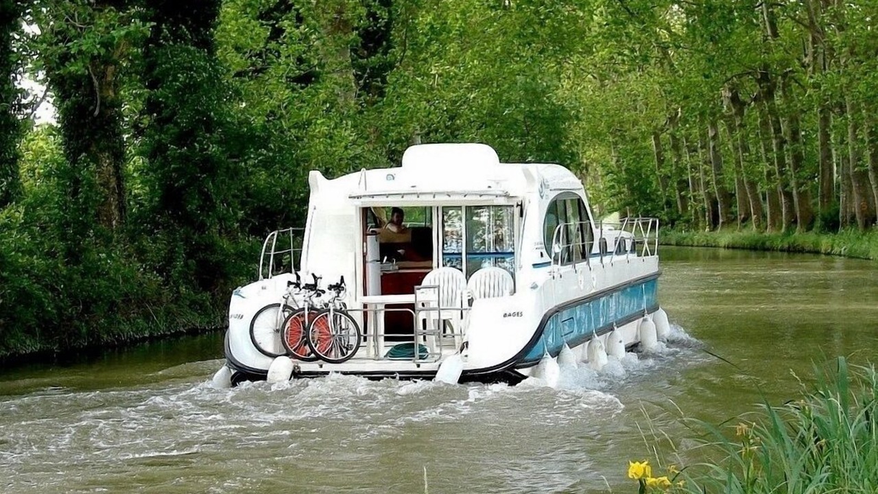 Photo of Others in Cailhavel